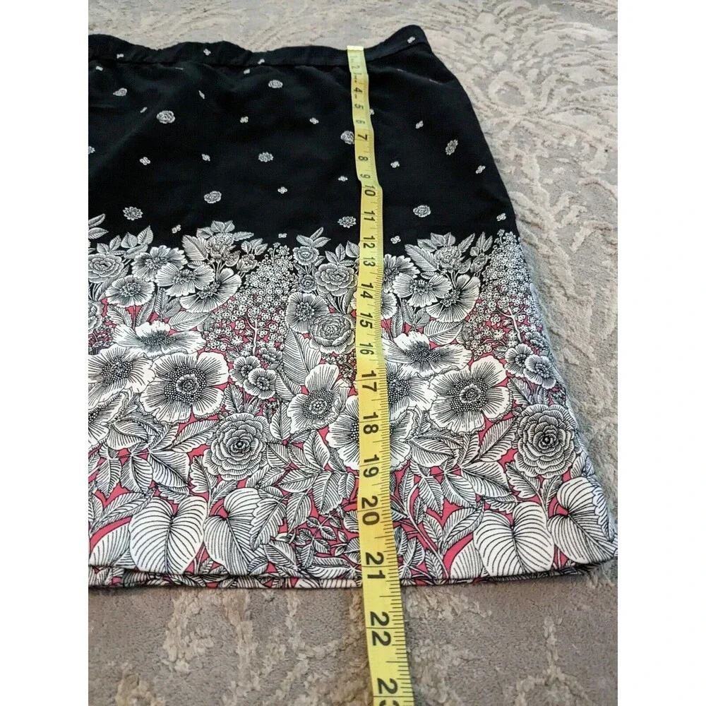 J Jill Skirt Womens sz 8 Black Floral Border Cotton Knit Stretch Boho Vacation